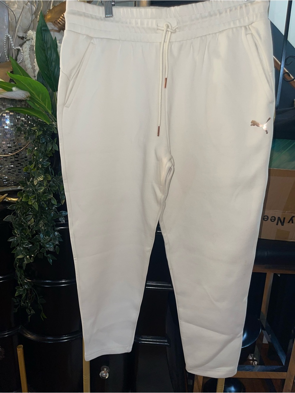 🍎Puma Sweatpants/joggers. NWOT